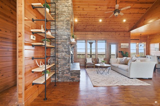 2545 Vinson Drive, Manhattan, KS 66502