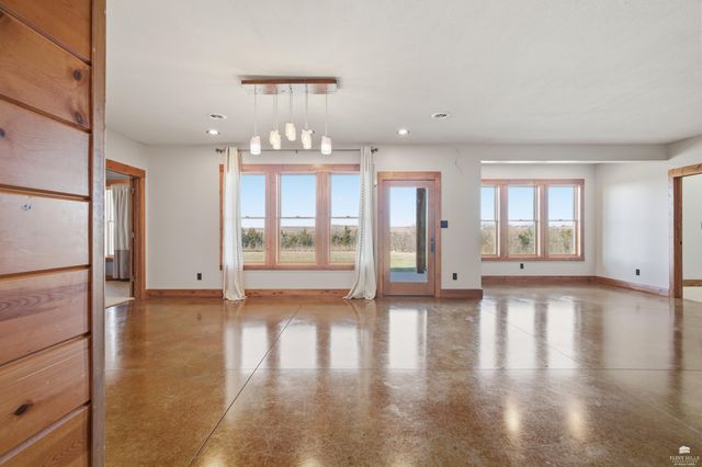 2545 Vinson Drive, Manhattan, KS 66502