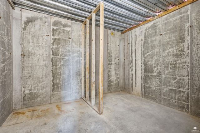 2545 Vinson Drive, Manhattan, KS 66502