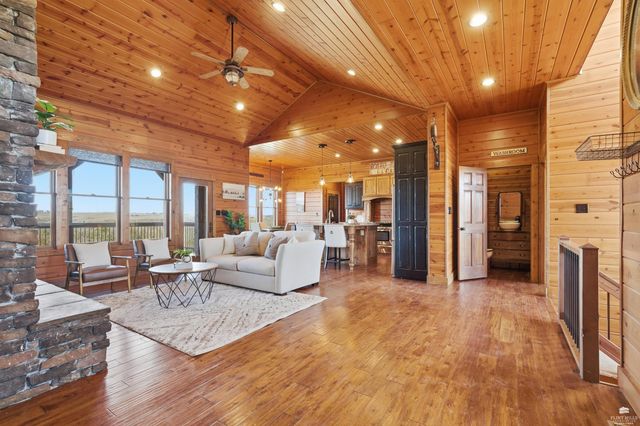 2545 Vinson Drive, Manhattan, KS 66502