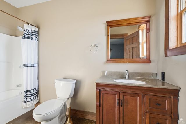 2545 Vinson Drive, Manhattan, KS 66502