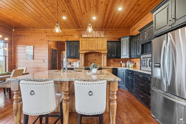 2545 Vinson Drive, Manhattan, KS 66502