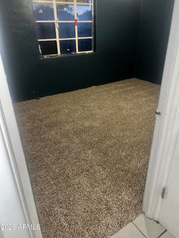 18 E VALENCIA Drive, Phoenix, AZ 85042