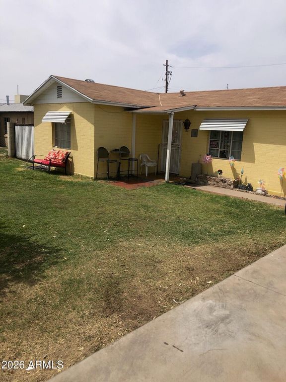 18 E VALENCIA Drive, Phoenix, AZ 85042