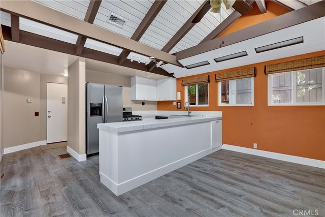 594 W Victoria Court, Lake Arrowhead, CA 92352