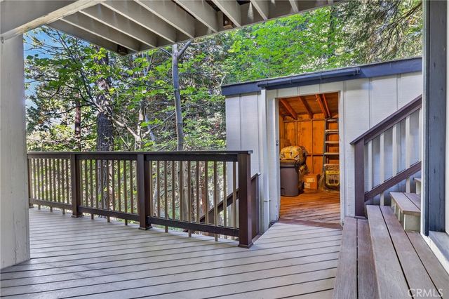594 W Victoria Court, Lake Arrowhead, CA 92352
