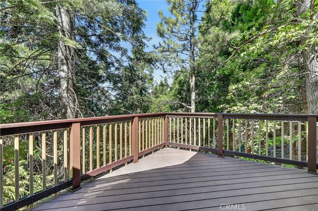 594 W Victoria Court, Lake Arrowhead, CA 92352