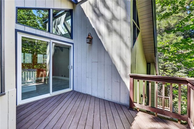 594 W Victoria Court, Lake Arrowhead, CA 92352
