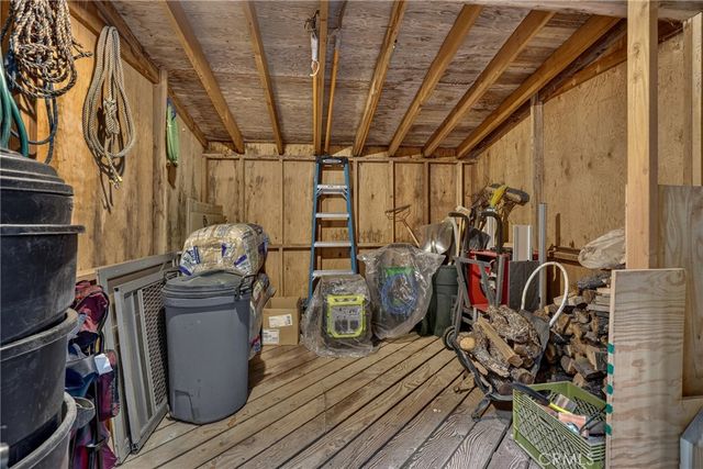 594 W Victoria Court, Lake Arrowhead, CA 92352
