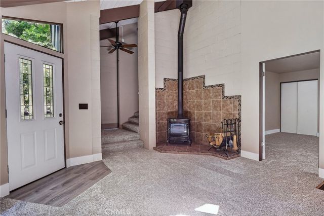 594 W Victoria Court, Lake Arrowhead, CA 92352