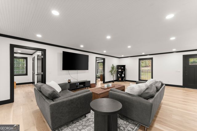 6147 Dahlonega Highway, Clermont, GA 30527