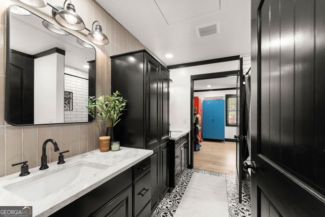 6147 Dahlonega Highway, Clermont, GA 30527