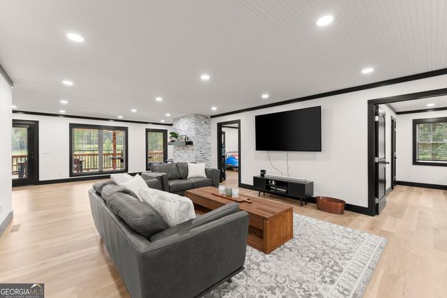 6147 Dahlonega Highway, Clermont, GA 30527