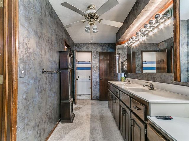 116 E Parkland Drive, Yukon, OK 73099