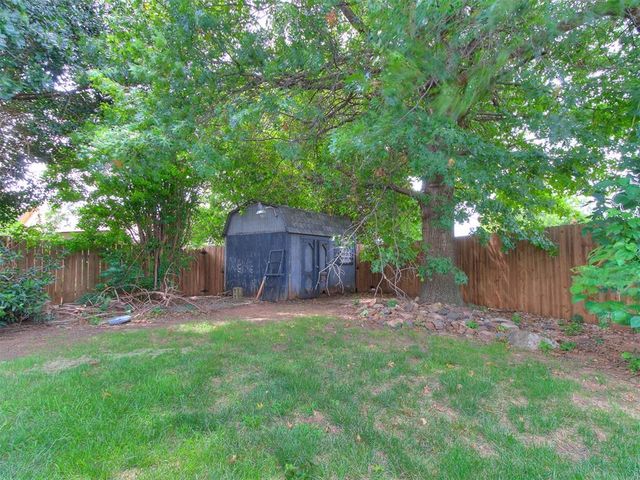 116 E Parkland Drive, Yukon, OK 73099