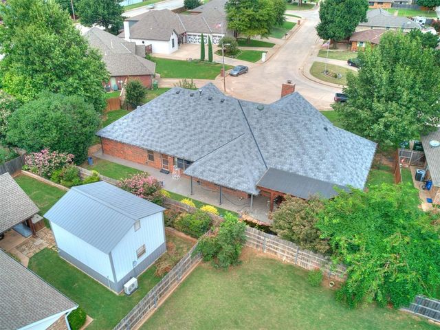 116 E Parkland Drive, Yukon, OK 73099