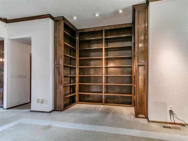 116 E Parkland Drive, Yukon, OK 73099