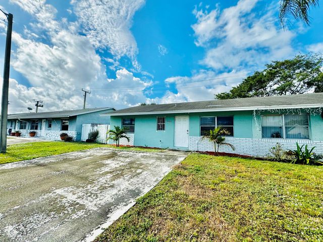 4952 Pimlico Court, West Palm Beach, FL 33415