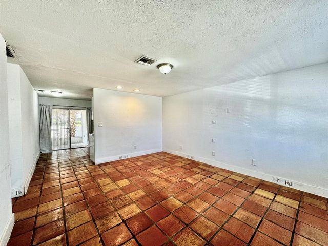 4952 Pimlico Court, West Palm Beach, FL 33415