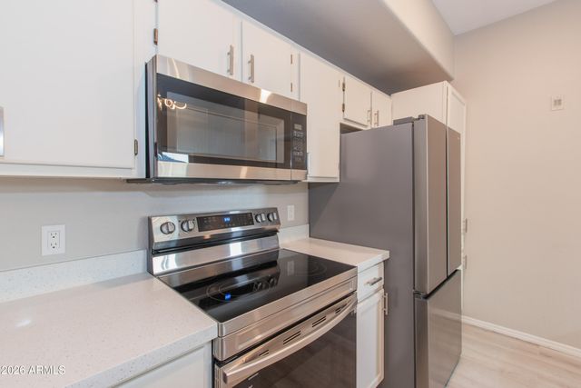 3236 E CHANDLER Boulevard 3031, Phoenix, AZ 85048