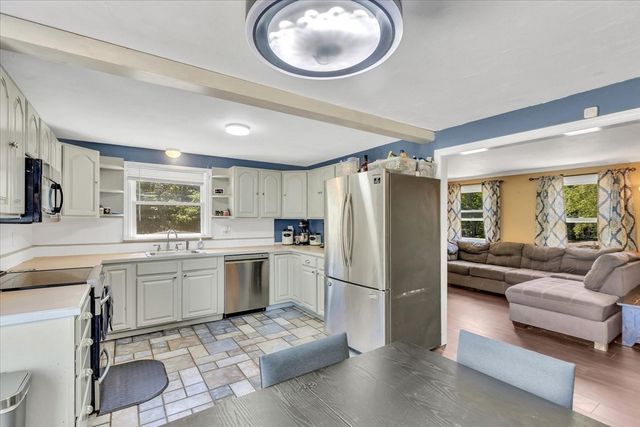 1 Jody Ln, Sandwich, MA 02644