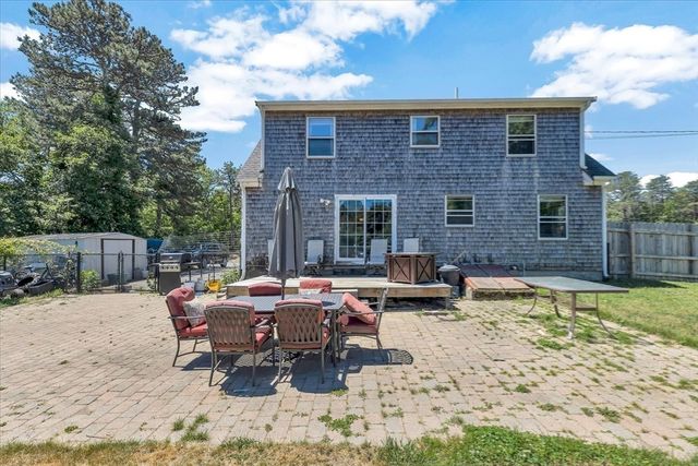 1 Jody Ln, Sandwich, MA 02644