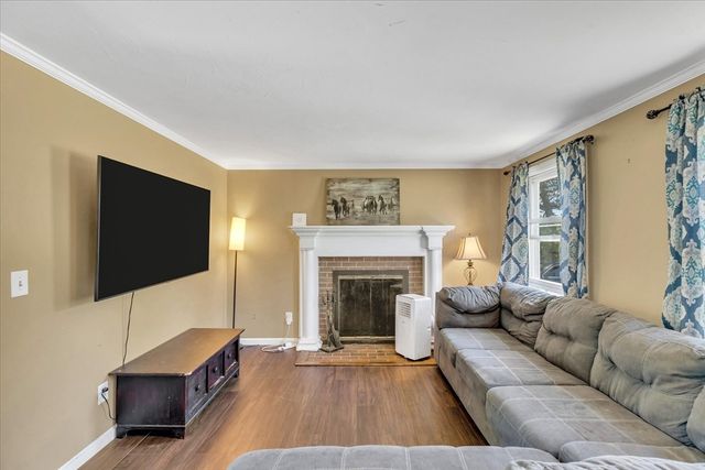 1 Jody Ln, Sandwich, MA 02644
