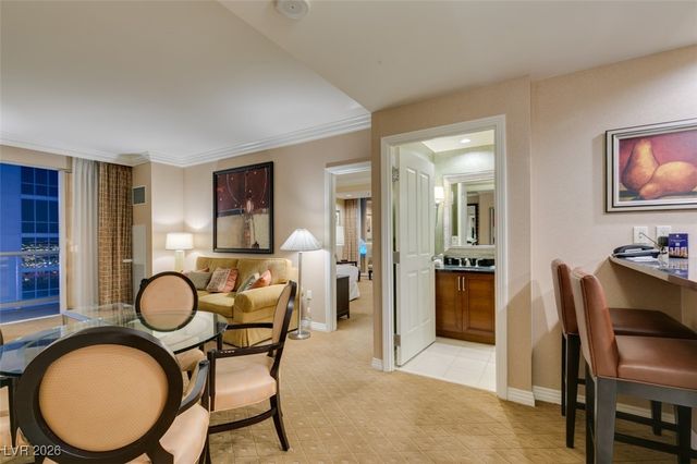 145 East HARMON Avenue 2521, Las Vegas, NV 89109