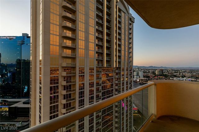 145 East HARMON Avenue 2521, Las Vegas, NV 89109