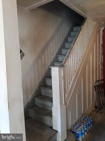 1041 W MONMOUTH ST, Philadelphia, PA 19133