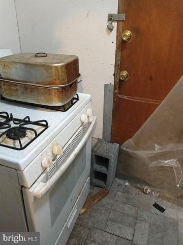 1041 W MONMOUTH ST, Philadelphia, PA 19133