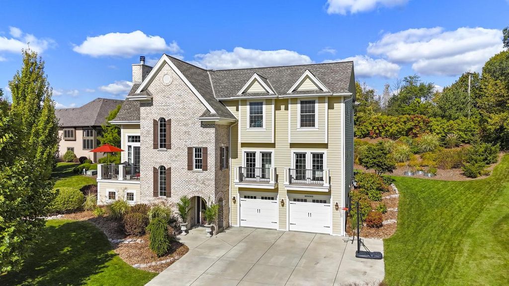 S67W17672 Copper Oaks COURT, Muskego, WI 53150