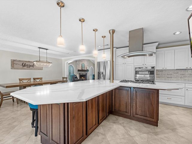 505 Pilgrim Lane, Friendswood, TX 77546