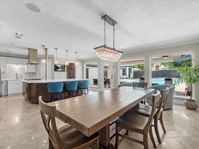 505 Pilgrim Lane, Friendswood, TX 77546