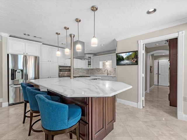 505 Pilgrim Lane, Friendswood, TX 77546