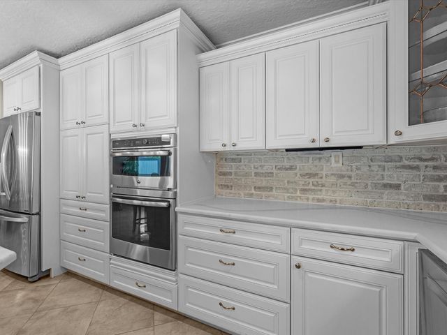 505 Pilgrim Lane, Friendswood, TX 77546
