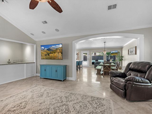 505 Pilgrim Lane, Friendswood, TX 77546