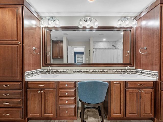 505 Pilgrim Lane, Friendswood, TX 77546