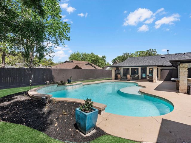 505 Pilgrim Lane, Friendswood, TX 77546