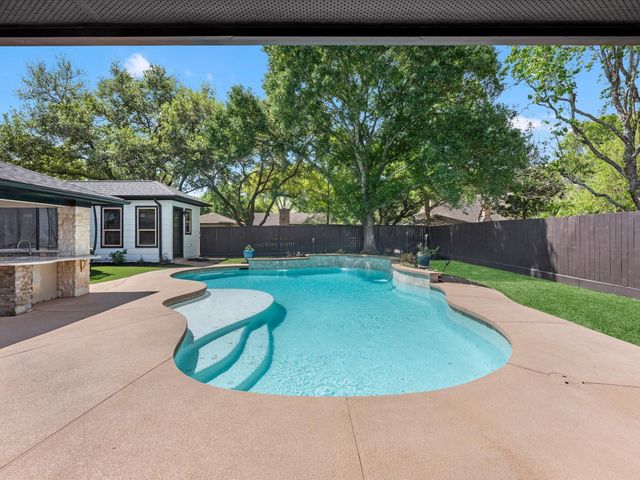 505 Pilgrim Lane, Friendswood, TX 77546