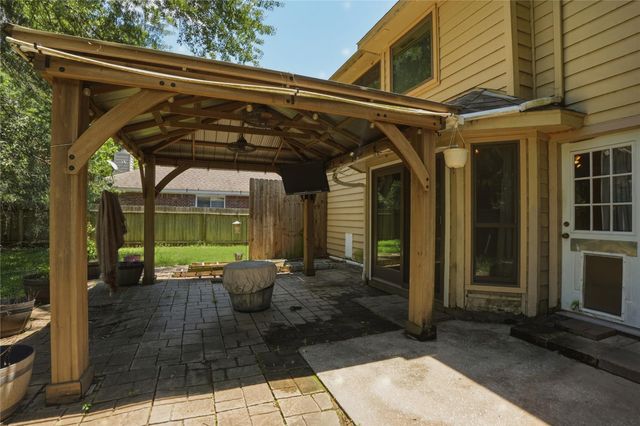 2823 Cocona Lane, Houston, TX 77073