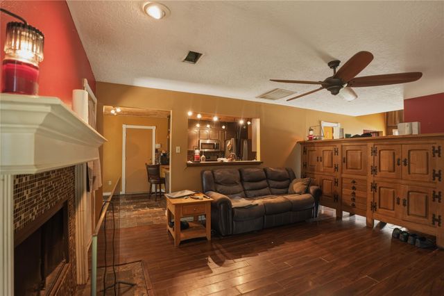 2823 Cocona Lane, Houston, TX 77073