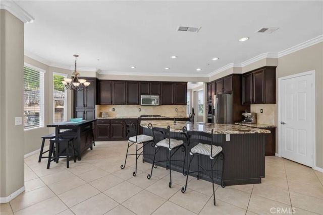 1268 Las Ventanas, Riverside, CA 92508