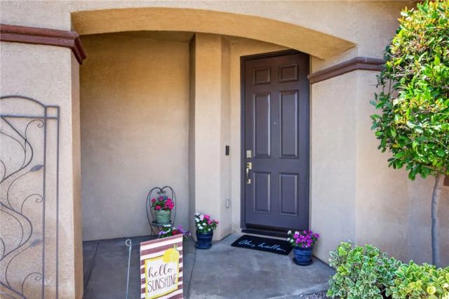 1268 Las Ventanas, Riverside, CA 92508