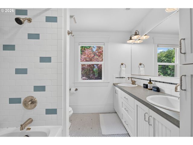 520 Se 1ST St, Mc Minnville, OR 97128
