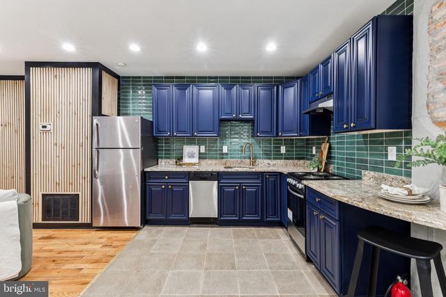 2504 E YORK ST, Philadelphia, PA 19125