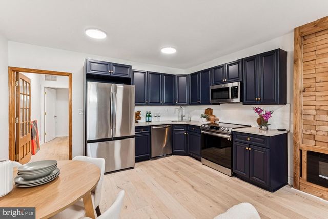 2504 E YORK ST, Philadelphia, PA 19125