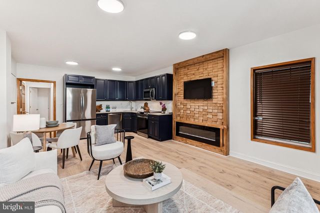 2504 E YORK ST, Philadelphia, PA 19125