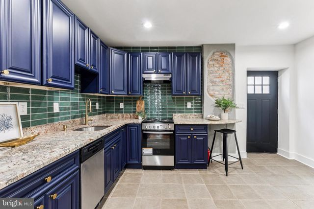 2504 E YORK ST, Philadelphia, PA 19125