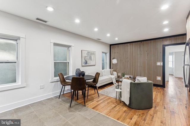 2504 E YORK ST, Philadelphia, PA 19125